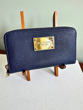 Michael Kors Jet Set Travel Zip Around Wallet Navy Blue Saffiano Leather